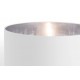Lámpara de mesa, cuerpo en metal acabado blanco satinado, pantalla blanca con plateado. Para lámpara E27. Apto led.